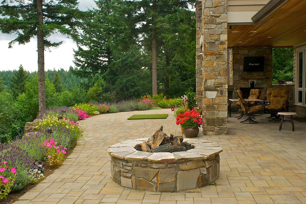 Flagstone Entry Garden 16