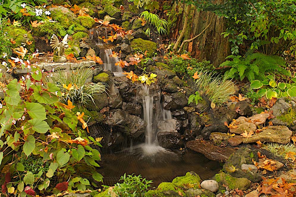 Flagstone Entry Garden 19